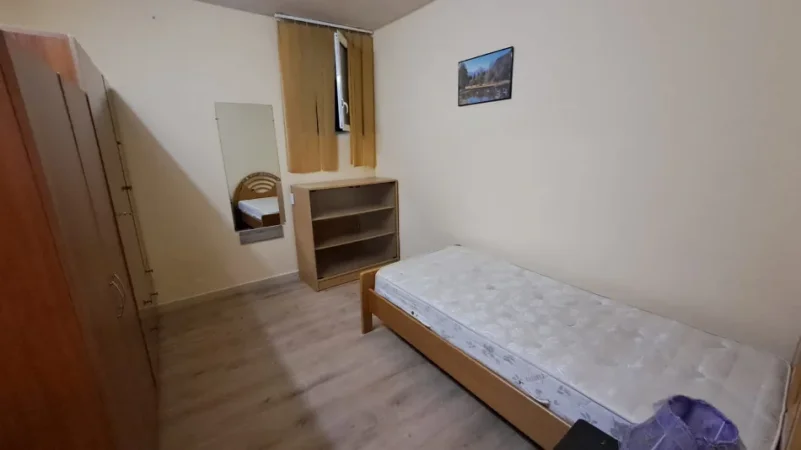 Tirane, jepet me qera Vile 2+1 Kati 0, 70 m² 450 € (Rr Kongresi i Lushnjes)