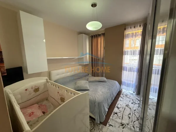 Tirane, shitet apartament 1+1+Ballkon Kati 6, 64 m² 105.000 € (Unaza e Re)