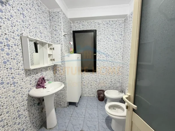Tirane, shitet apartament 2+1+Ballkon Kati 6, 90 m² 155.000 € (Unaza e Re)