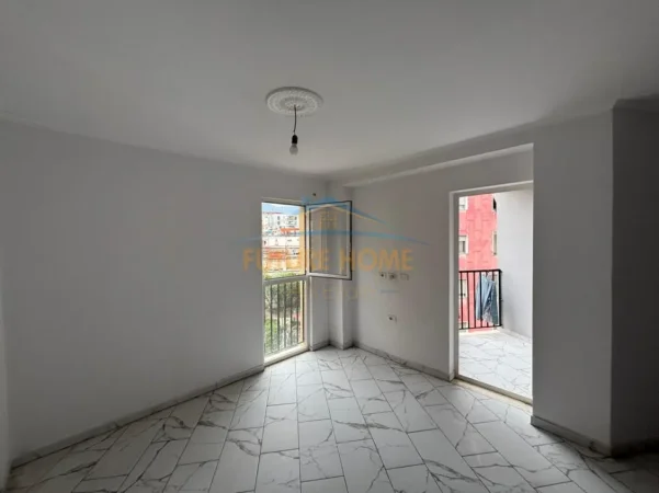 Tirane, shitet apartament 1+1+Ballkon Kati 5, 74 m² 162.800 € (Rruga Mine Peza)