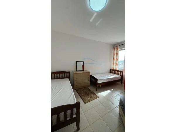 Tirane, shitet apartament 2+1+Ballkon Kati 8, 103 m² 158.000 € (Unaza e Re)