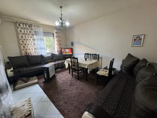 Tirane, shitet apartament 2+1+Ballkon Kati 2, 75 m² 145.000 € (Parku)
