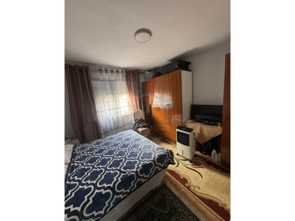 Tirane, shitet apartament 2+1+Ballkon Kati 2, 75 m² 145.000 € (Parku)