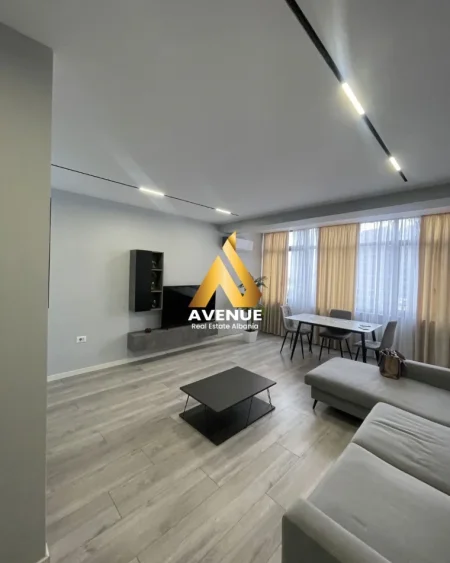 SHITET APARTAMENTI 2+1, 21 DHJETORI TIRANE