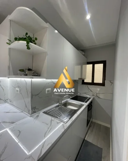 SHITET APARTAMENTI 2+1, 21 DHJETORI TIRANE
