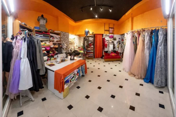 Tirane, njoftim Atelie ne shitje