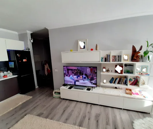 Tirane, shitet apartament 2+1+Ballkon Kati 4, 100 m² 160.000 € (Rruga Rexhep Bastar)