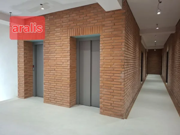 Tirane, jepet me qera nga pronari, pa komision agjensie, apartament 1+1, i ri, i pabanuar me pare