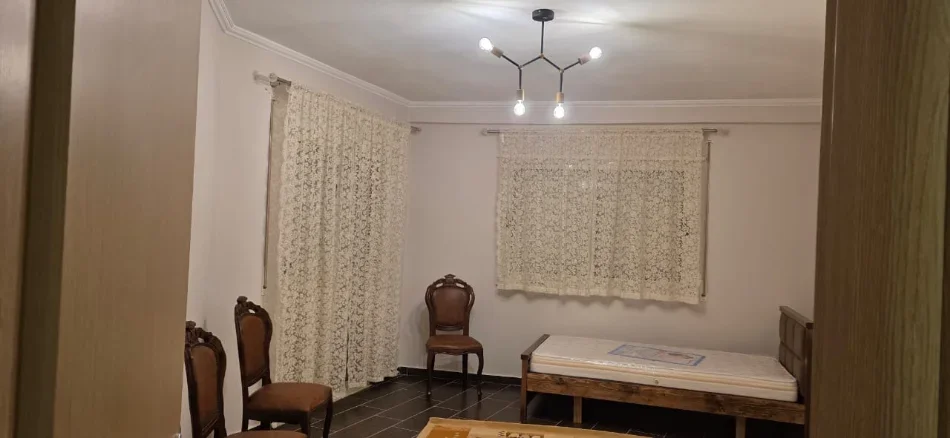 Tirane, jepet me qera apartament 2+1+Ballkon Kati 6, 120 m² 500 € (Rruga Thoma Koxhaj)