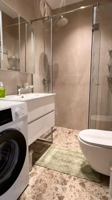 Tirane, jepet me qera apartament 2+1+Ballkon Kati 2, 110 m² 800 € (Rruga e Kavajes)