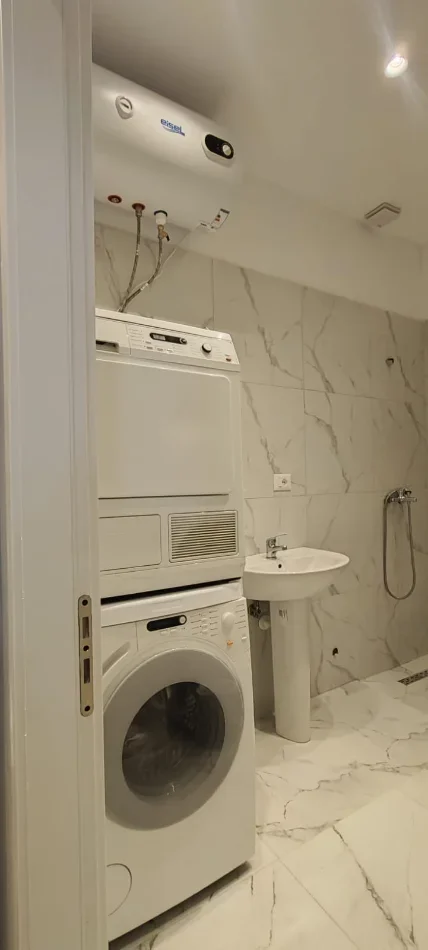 Tirane, shitet apartament 1+1 Kati 0, 57 m² 140.000 € 