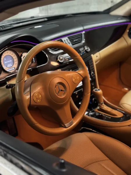 Tirane, shitet makine CLS 3.2 V6, 7G, FACELIFT FABRIKE, DISQE AMG, GOMA CONTINENTAL PERSONALE 4 vite Nafte, gri e erret automatik 245.000 km 6.500 €