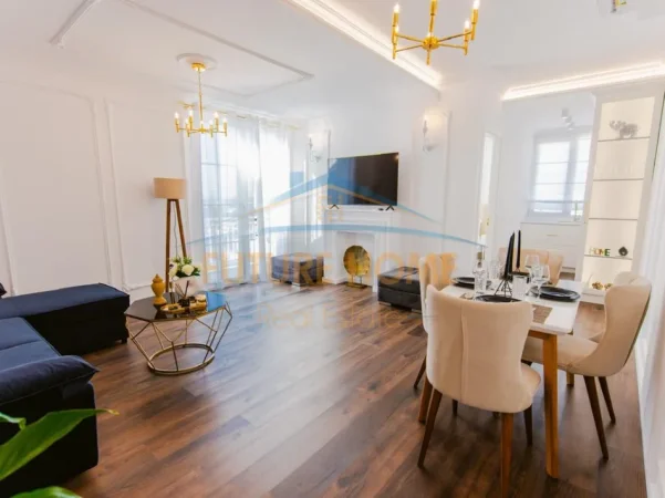 Tirane, jepet me qera apartament 1+1+Ballkon Kati 9, 620 € 