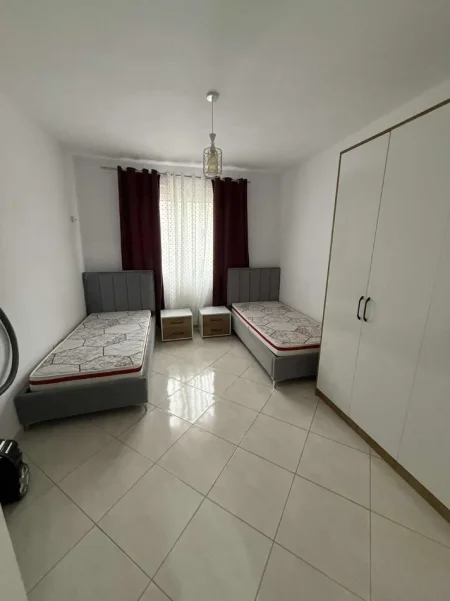 Tirane, jepet me qera apartament 2+1+Ballkon Kati 8, 101 m² 550 € (Astir/Bulevardi Kashar)