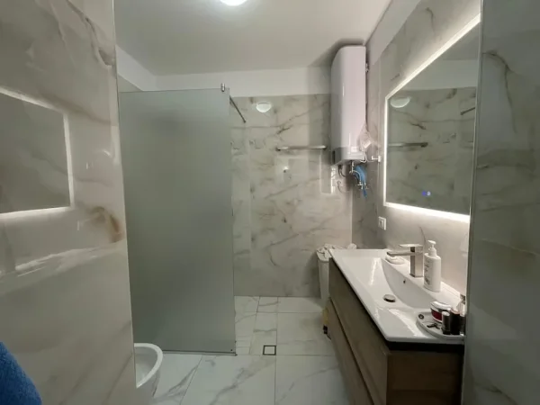 Tirane, shitet apartament 2+1 Kati 6, 140 m² 210.000 € (Kodra e Diellit)