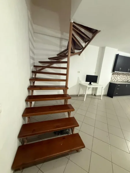 Sarande, shitet apartament duplex 1+1+Ballkon Kati 1, 40 m² 85.000 € 
