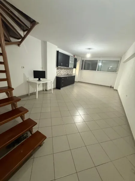 Sarande, shitet apartament duplex 1+1+Ballkon Kati 1, 40 m² 85.000 € 