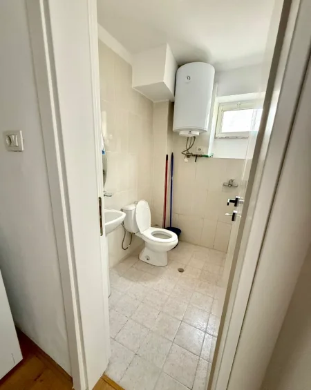 Tirane, jepet me qera apartament 1+1 Kati 2, 70 m² 450 € 