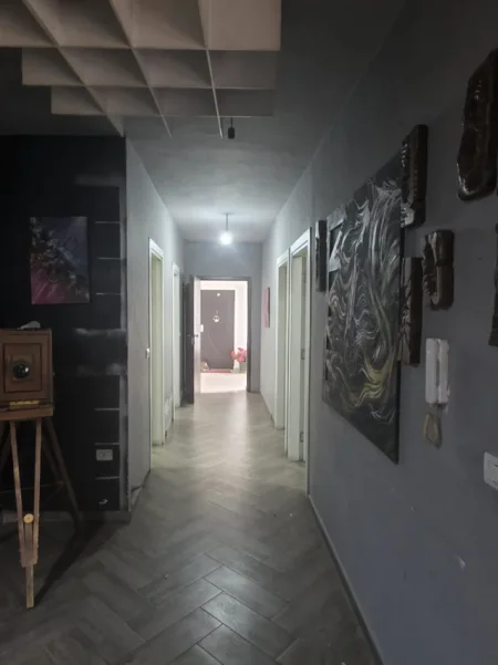 Tirane, shitet apartament 2+1+Aneks+Ballkon Kati 3, 112 m² 200.000 € (yzberisht , misto mame)