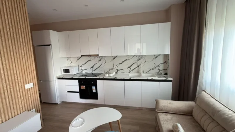 Tirane, jepet me qera apartament 1+1 Kati 3, 500 € (Astir)