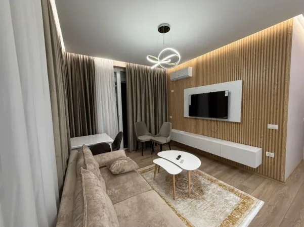 Tirane, jepet me qera apartament 1+1 Kati 3, 500 € (Yzberisht)