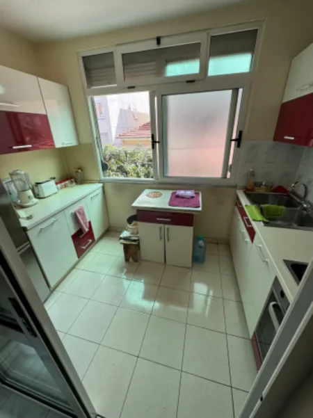 Tirane, shitet apartament 2+1 Kati 2, 68 m² 165.000 € (Selvia)