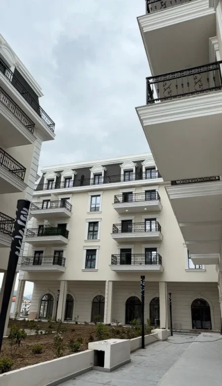 Tirane, shes apartament 1+1 Kati 4, 48 m² 82.000 € (Sauk)