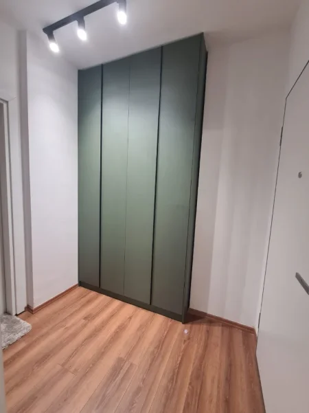 Tirane, jepet me qera 1+1 , 🏡 Jepet me qira apartament 1+1    📍 Adresa: Rruga Drago Siliqi, tek Shkolla Osman Myderizi