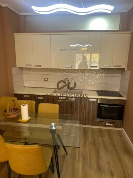 Tirane, jepet me qera apartament 2+1 Kati 4, 86 m² 700 € (liqeni i thate)