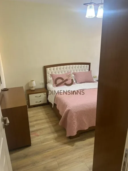 Tirane, jepet me qera apartament 2+1 Kati 4, 86 m² 700 € (liqeni i thate)