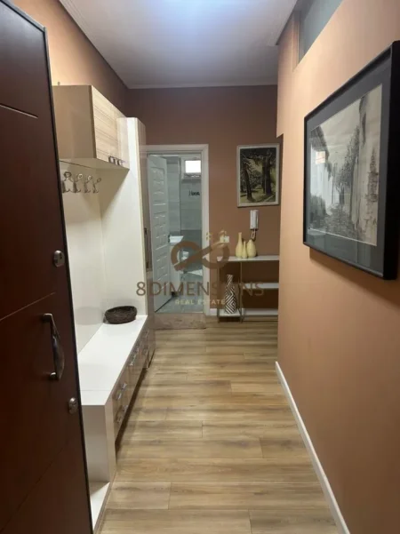 Tirane, jepet me qera apartament 2+1 Kati 4, 86 m² 700 € (liqeni i thate)