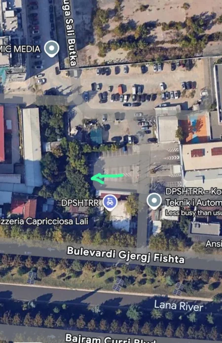 Jepet me qera truall , 500 m² (Bulevardi Gjergj Fishta)