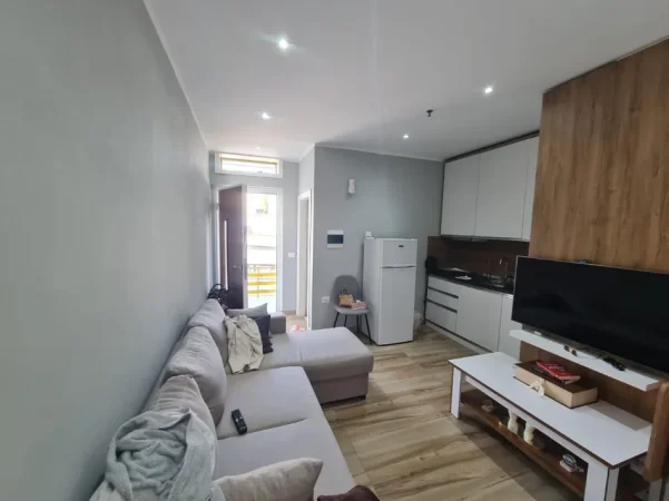 Tirane, shitet apartament 1+1+Ballkon Kati 1, 33 m² 80.000 € (liqeni i thate)