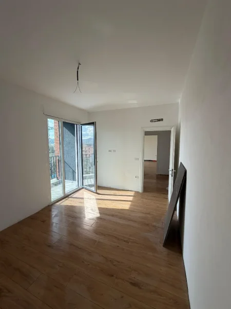 Tirane, shitet apartament 1+1+Ballkon Kati 3, 70 m² 83.600 € (Apartament 1+1 Per Shitje Paskuqan Me Hipoteke Crest Residence)