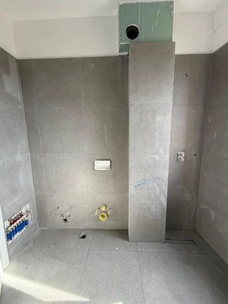 Tirane, shitet apartament 1+1+Ballkon Kati 3, 70 m² 83.600 € (Apartament 1+1 Per Shitje Paskuqan Me Hipoteke Crest Residence)