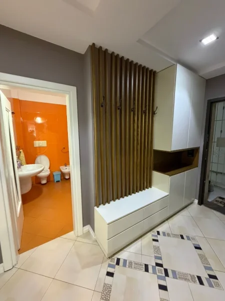 !!Dhene!!Durres, jepet me qera apartament 2+1+Aneks+Ballkon Kati 6, 115 m² 470 € (Tregu Fshatar)