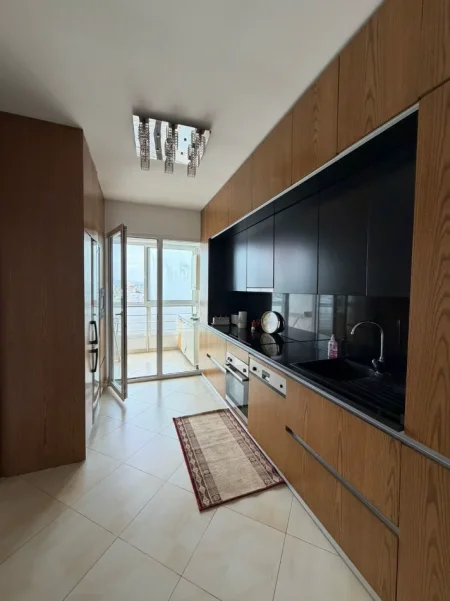 !!Dhene!!Durres, jepet me qera apartament 2+1+Aneks+Ballkon Kati 6, 115 m² 470 € (Tregu Fshatar)