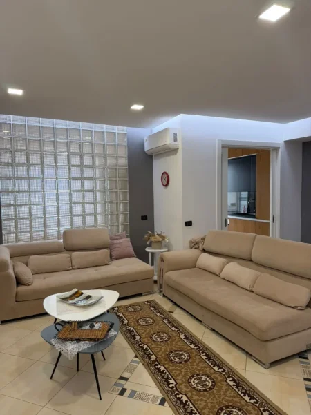 !!Dhene!!Durres, jepet me qera apartament 2+1+Aneks+Ballkon Kati 6, 115 m² 470 € (Tregu Fshatar)
