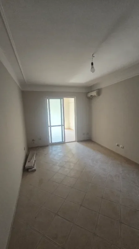Tirane, shitet apartament 2+1 Kati 3, 68 m² 160.000 € (21 Dhjetori)