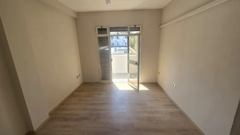 Tirane, shitet apartament 2+1 Kati 3, 68 m² 160.000 € (21 Dhjetori)