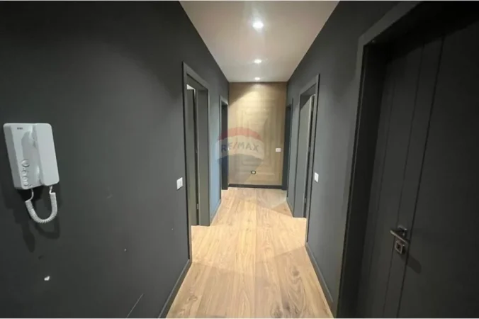 Tirane, shitet 2+1 , 128 m² 332.000 € (Liqeni i Thate)