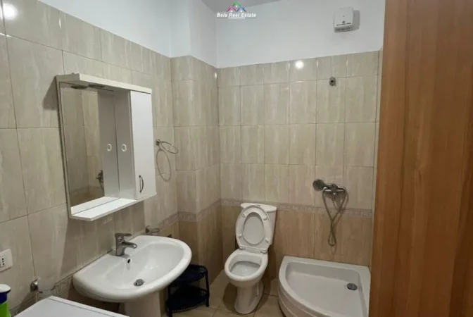 Tirane, jepet me qera apartament 1+1 Kati 4, 77 m² 450 € (Kodra e Diellit)