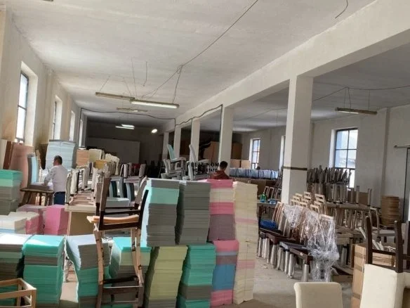 Tirane, jepet me qera magazine Kati 1, 540 m² 2.700 € (MISTO MAME)