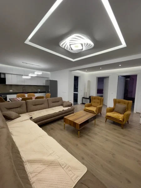 Tirane, jepet me qera apartament+verande | Penthouse 2+1+Aneks+Ballkon , 550 m² 550 € 