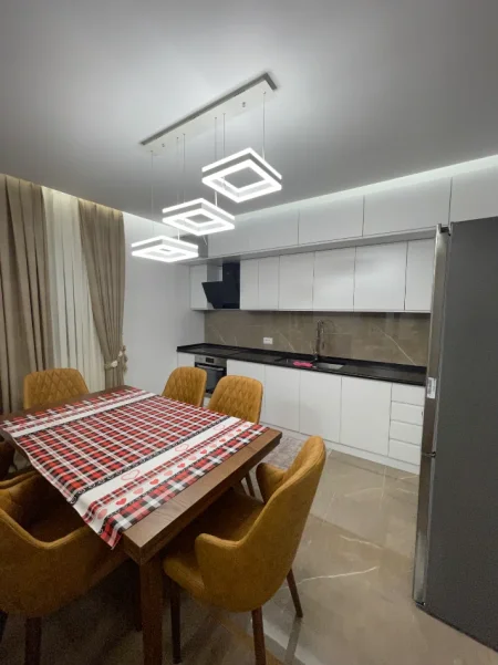Tirane, jepet me qera apartament+verande | Penthouse 2+1+Aneks+Ballkon , 550 m² 550 € 