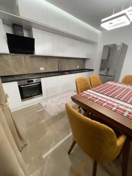 Tirane, jepet me qera apartament+verande | Penthouse 2+1+Aneks+Ballkon , 550 m² 550 € 