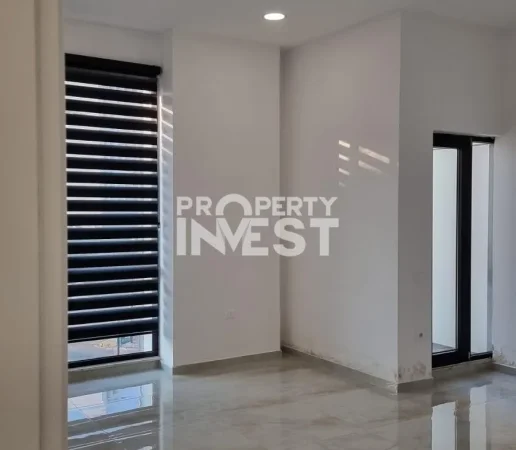 Tirane, jepet me qera zyre Kati 2, 230 m² 3.500 € (Rruga e Dibres)