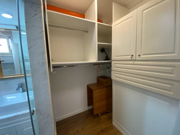 Tirane, jepet me qera apartament 1+1 Kati 4, 75 m² 700 € (Irfan tomini)