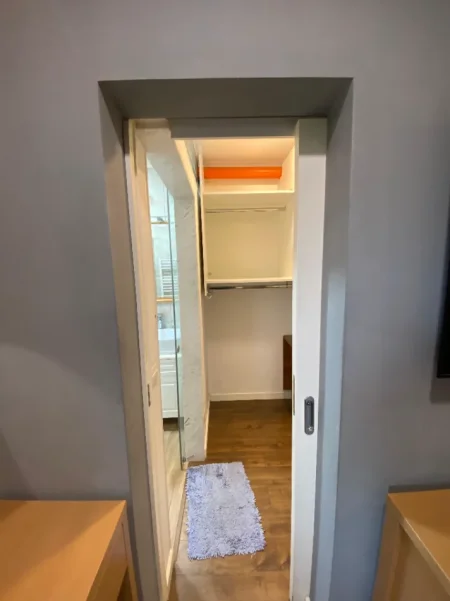 Tirane, jepet me qera apartament 1+1 Kati 4, 75 m² 700 € (Irfan tomini)