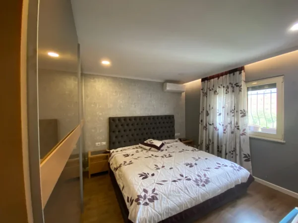 Tirane, jepet me qera apartament 1+1 Kati 4, 75 m² 700 € (Irfan tomini)